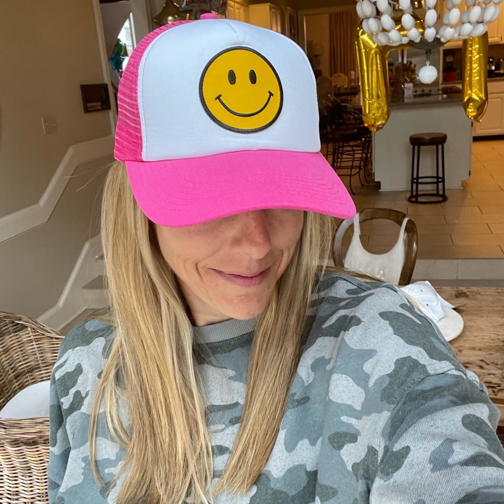 Happy face Trucker Hat NEW